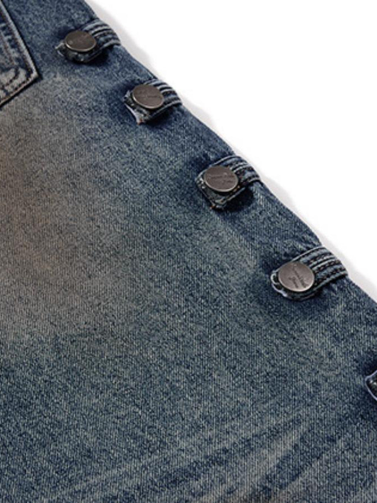 Dirty wash barrel jeans – side button tabs close-up | XoKool
