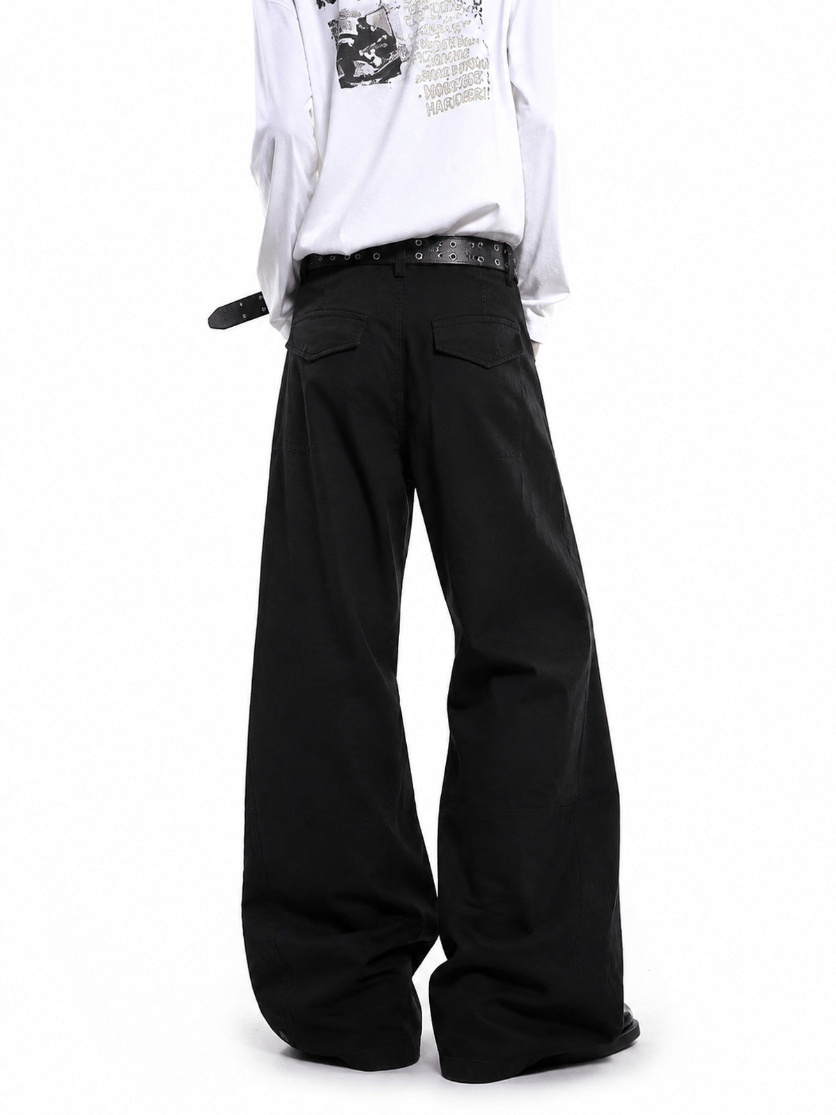 Pantalones barrel con pinzas – en modelo, negro, espalda | XoKool