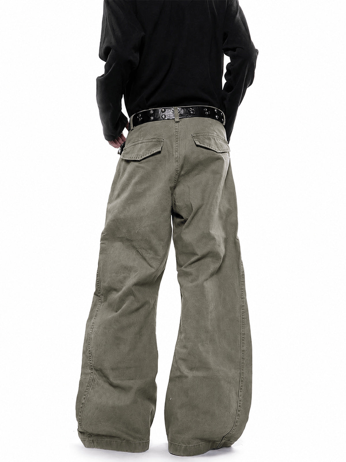 Pantalones barrel con pliegues en las rodillas – en modelo, Verde oliva trasera | XoKool