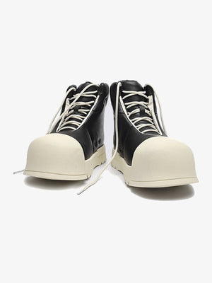 Big Round Toe High Top Boots zum Schnüren – Schwarz/Creme, Vorderansicht | XoKool