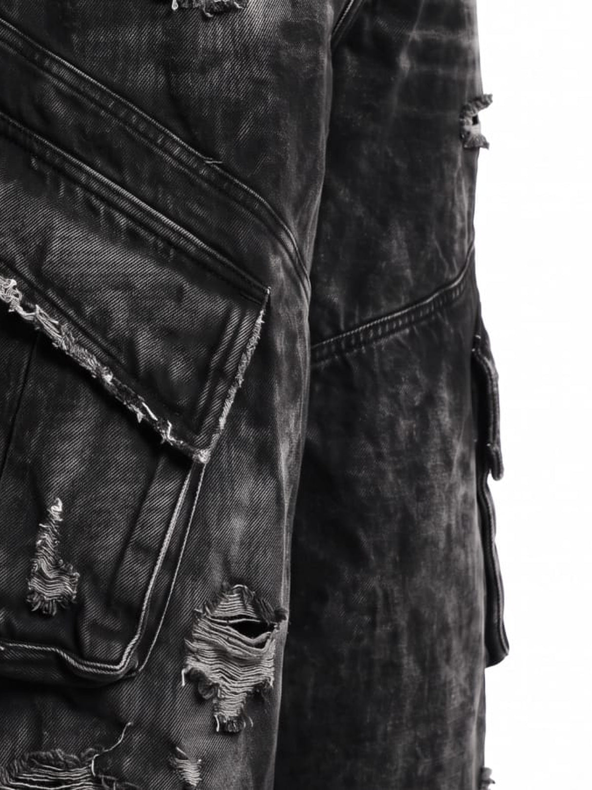 Schwarze Cargo Jeans – Tasche im Detail | XoKool