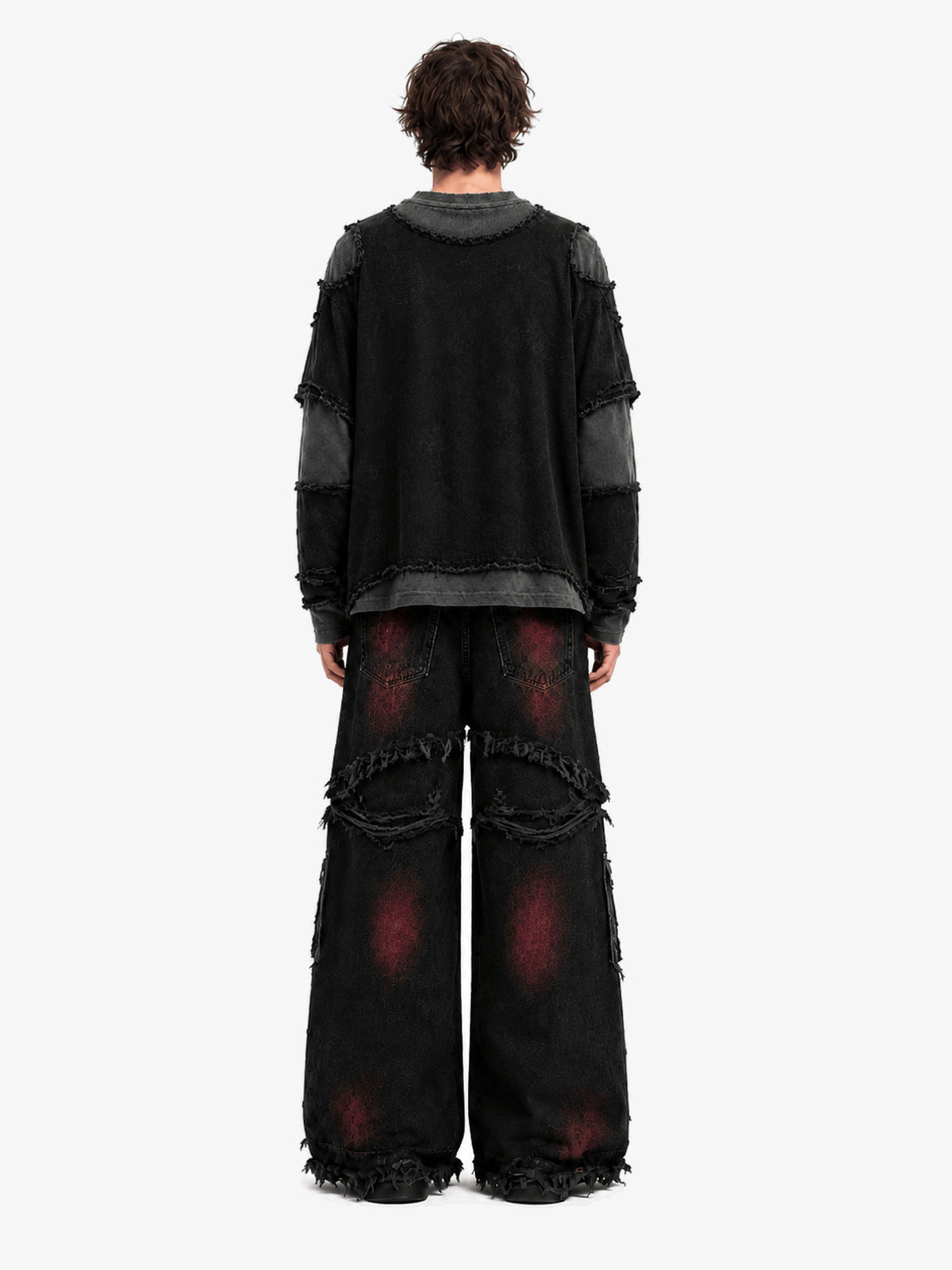 Cargo Jeans mit rotem Fade – am Model, Rückansicht | XoKool