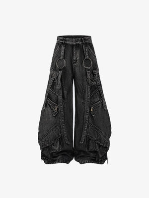 Schwarze Baggy Cargo Jeans mit Riemen und O-Ringen – Vorderseite flach | XoKool