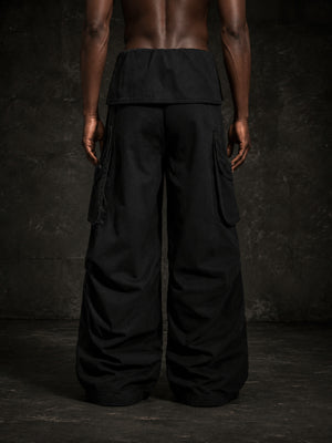 Pantalones cargo baggy negros con cintura doblada – en modelo, espalda | XoKool