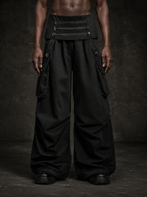 Pantalones cargo baggy negros con cintura doblada – en modelo, frente | XoKool