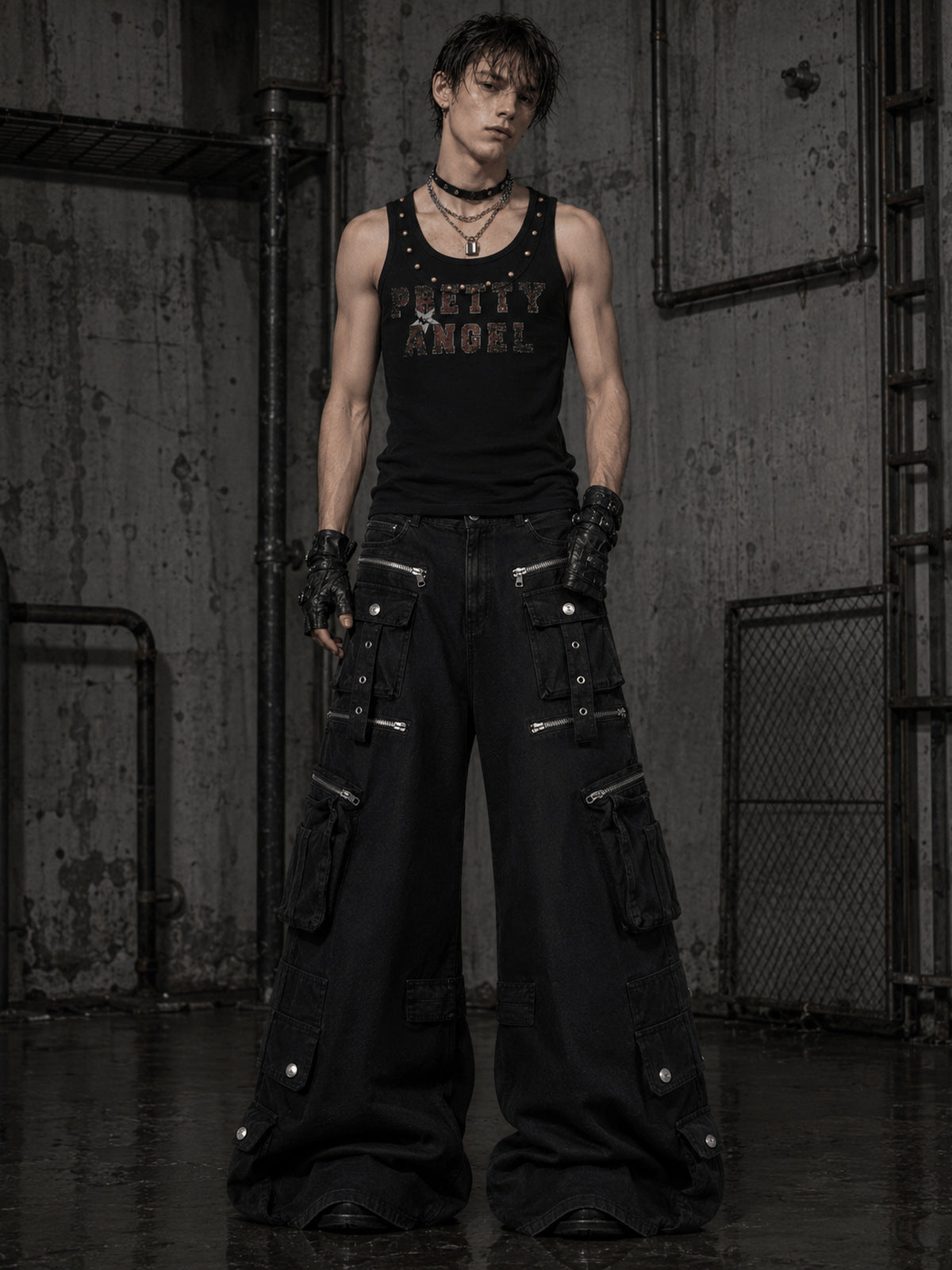 Pantalones cargo baggy negros con cremalleras y broches – en modelo, vista frontal | XoKool