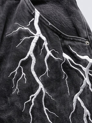 Lightning Baggy Jeans – Blitz-Stickerei Nahaufnahme | XoKool