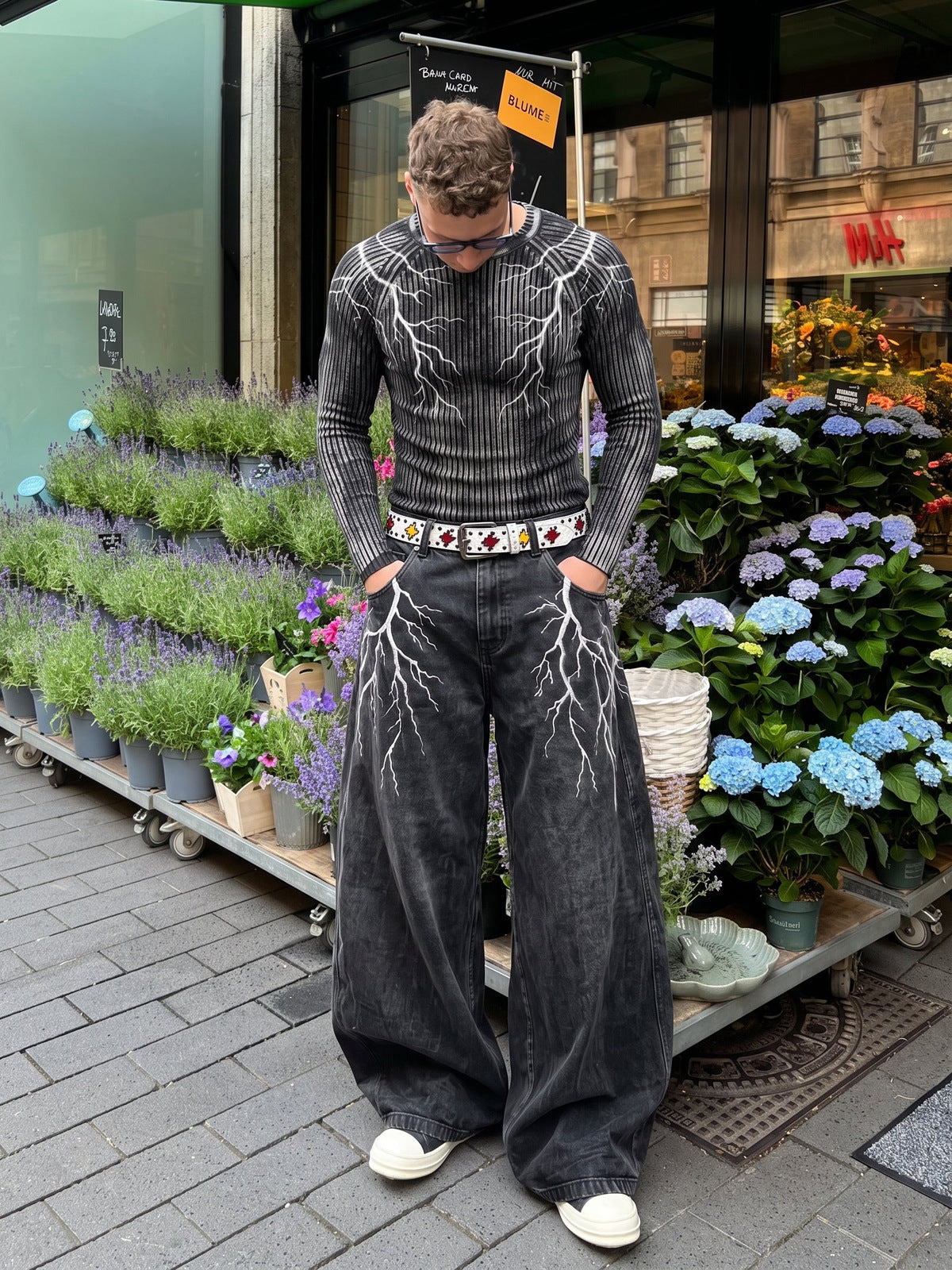Lightning Baggy Jeans – Streetfoto, Vorderseite | XoKool