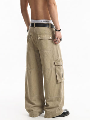 Cargo pants – Khaki, on model back side | XoKool