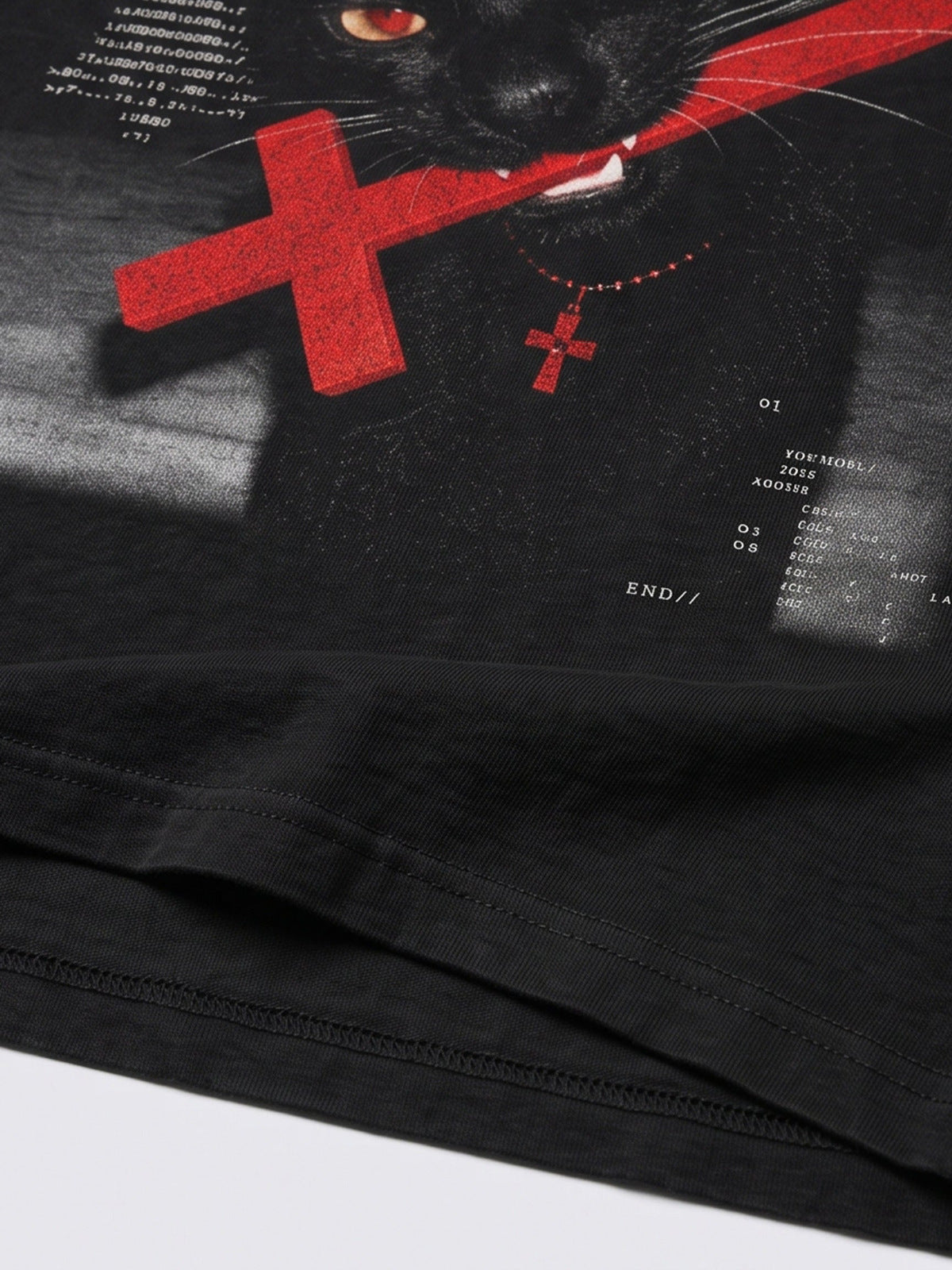Black cat long sleeve tee – print + hem close-up | XoKool
