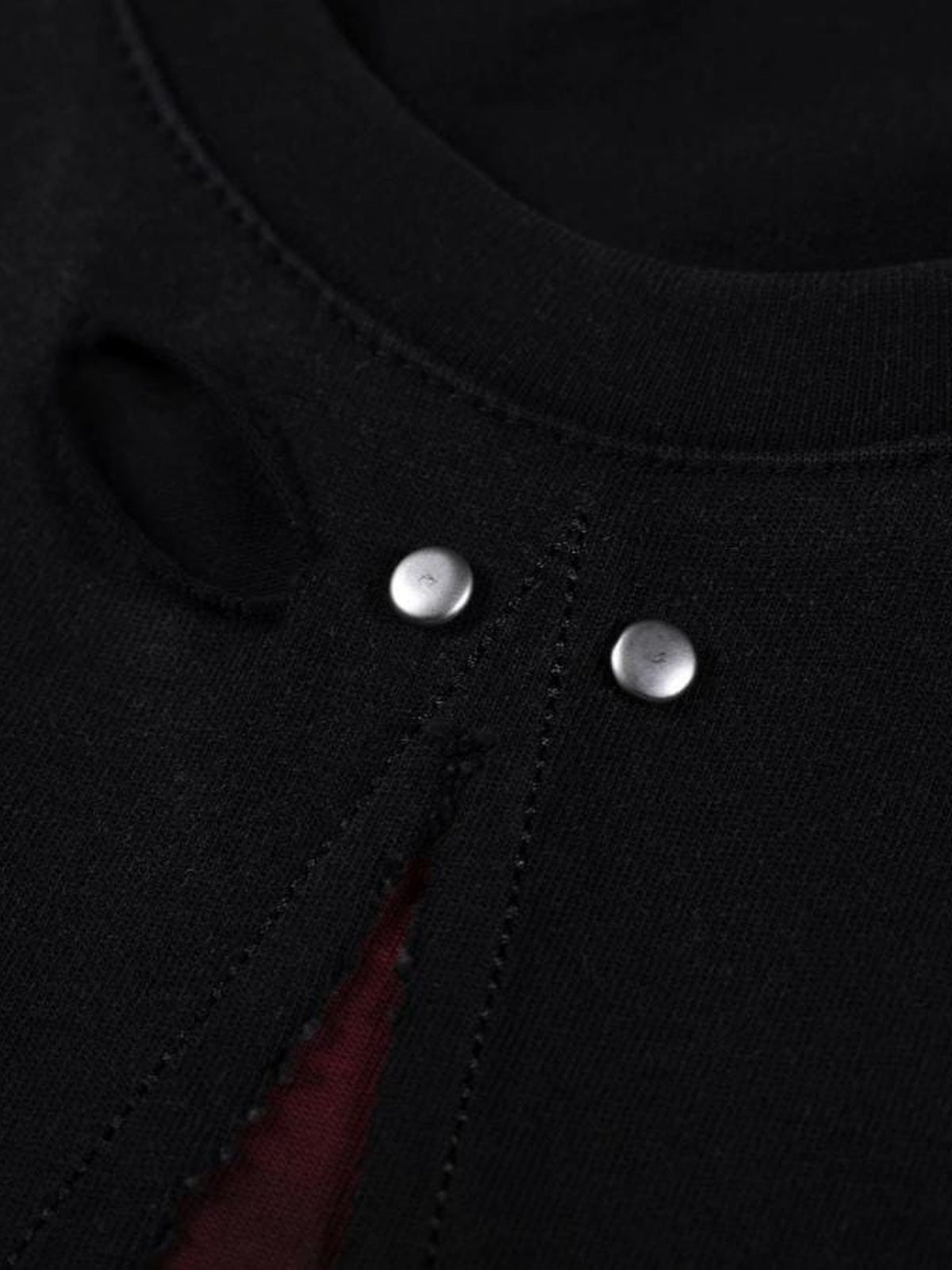 Cross cut-out tee – neck hole and rivets close-up | XoKool