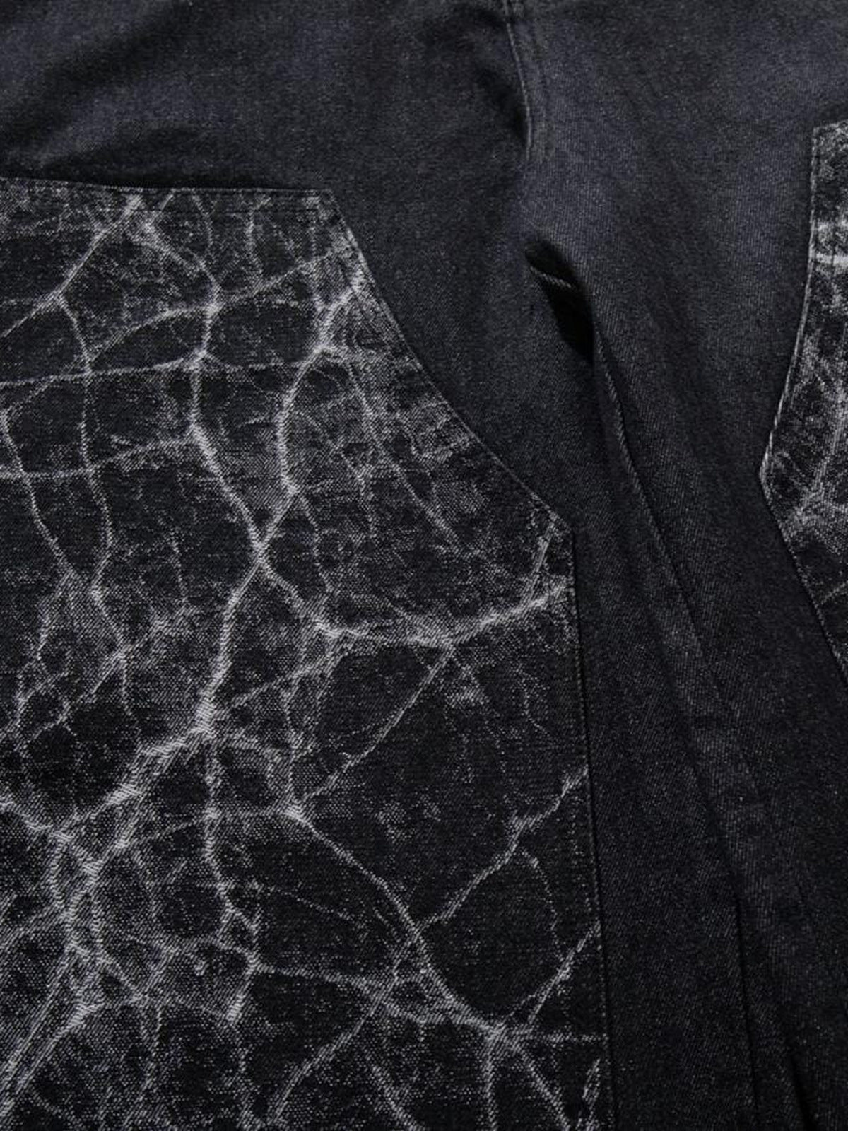Marmor-Print Jeans – Nahaufnahme Printpanel | XoKool