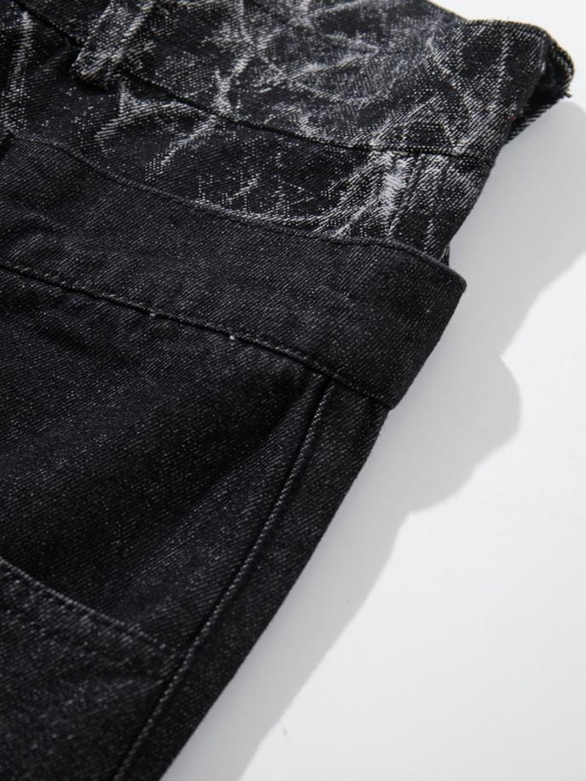 Marmor-Print Jeans – Nahaufnahme seitlicher Bund | XoKool