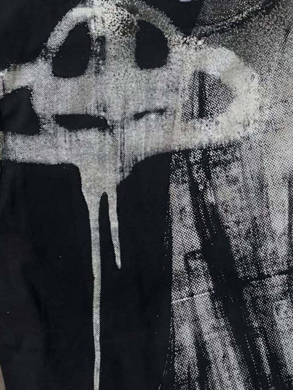 Paint drip long sleeve shirt – drip print close-up | XoKool