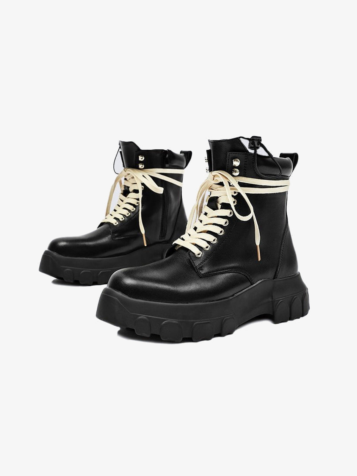 Schwarze Plateau-Schnürstiefel mit cremefarbenen Schnürsenkeln – schwarzes Paar, Schrägansicht | XoKool