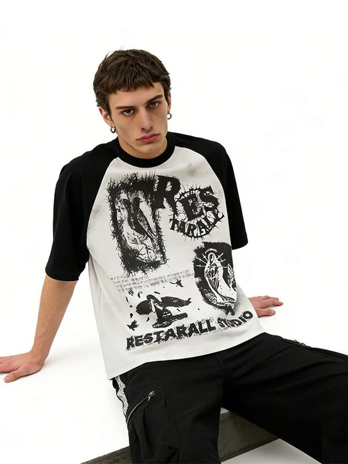 Raglan Graphic T-Shirt – am Model, vorne | XoKool