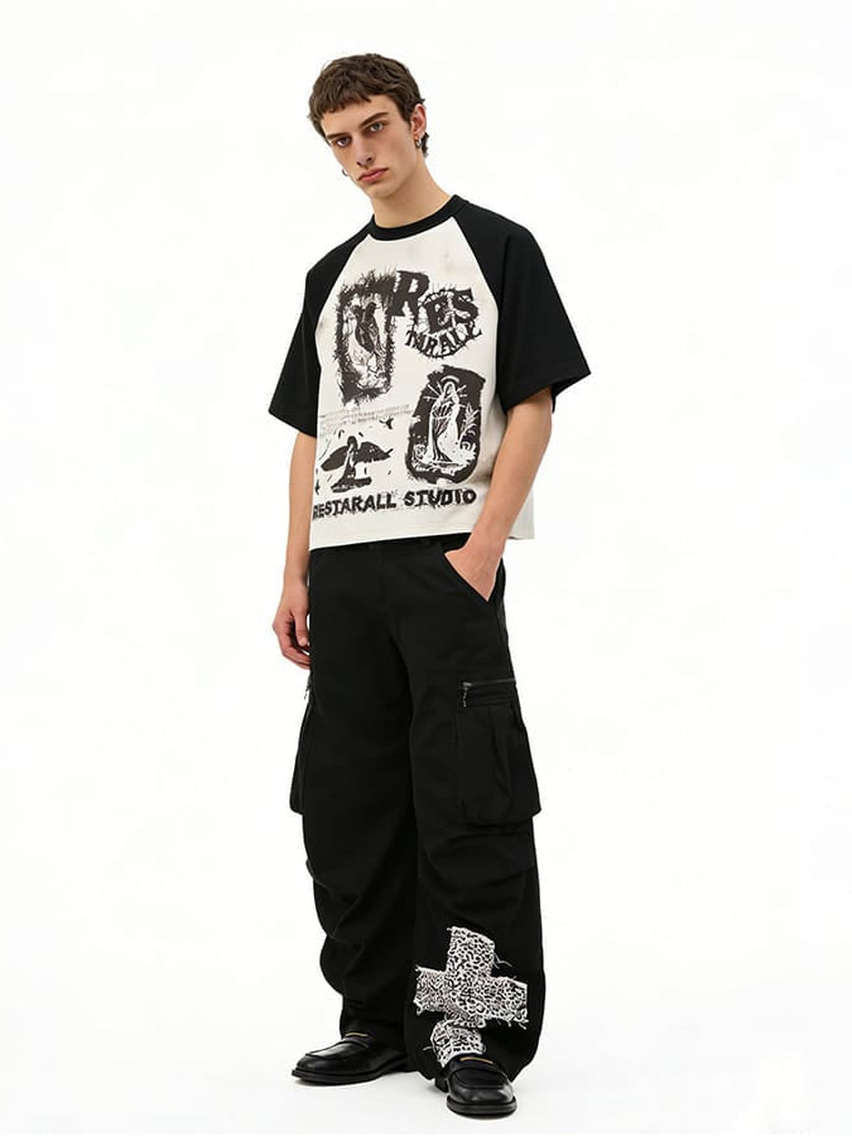 Raglan Graphic T-Shirt – am Model, Ganzkörperansicht | XoKool