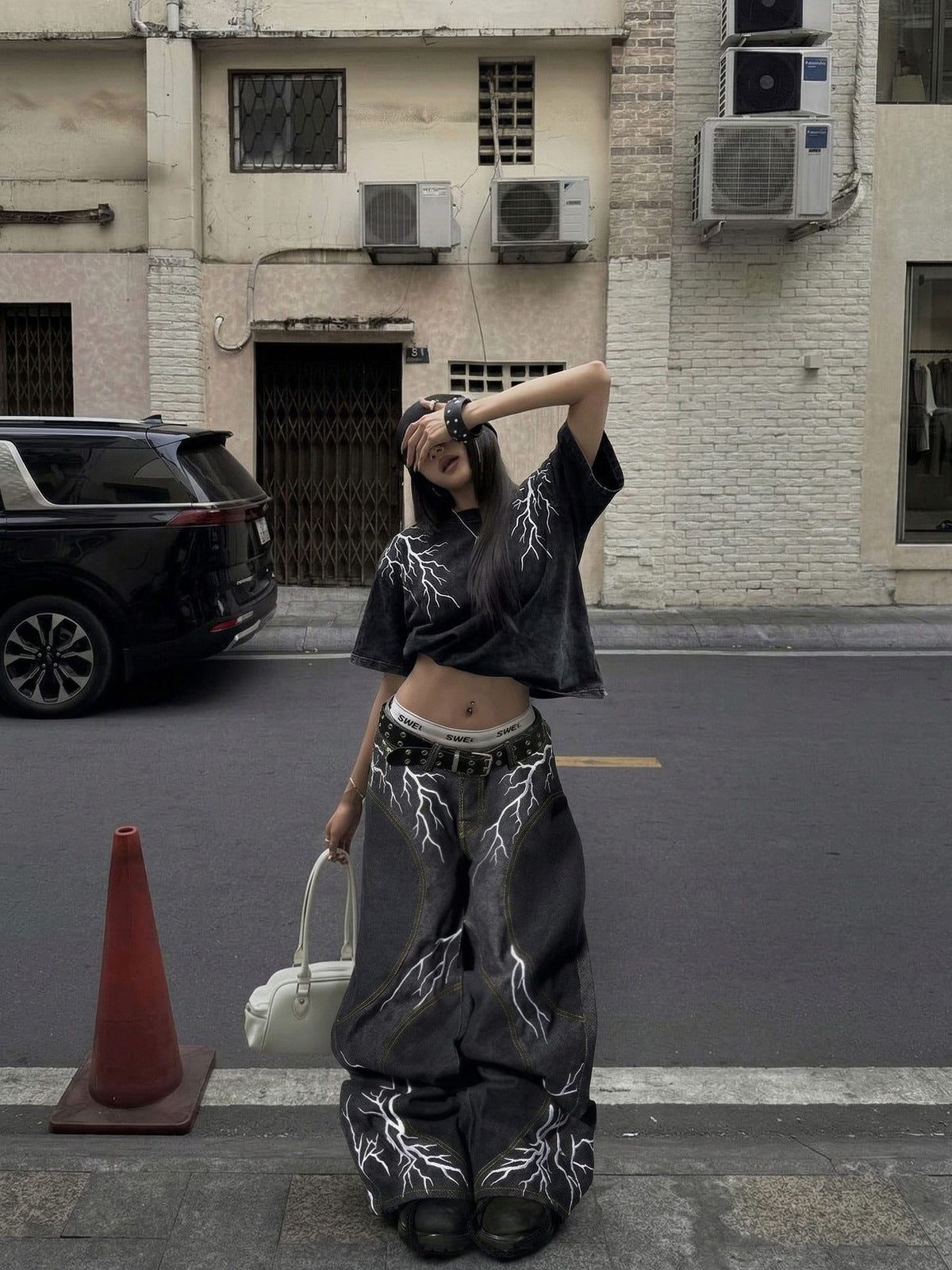 Blitz Jeans – Streetfoto, Frau | XoKool