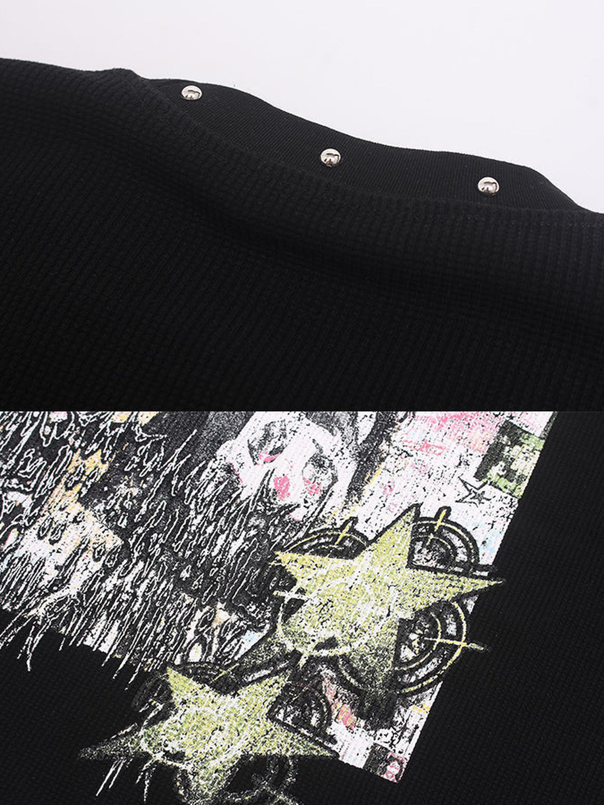 Schwarzes Longsleeve mit Nieten und Portrait-Print – Schulternieten und Sternprint im Detail | XoKool