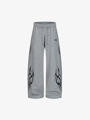 Pantalones deportivos negros de pierna ancha con estampado tribal – gris, frente en plano | XoKool