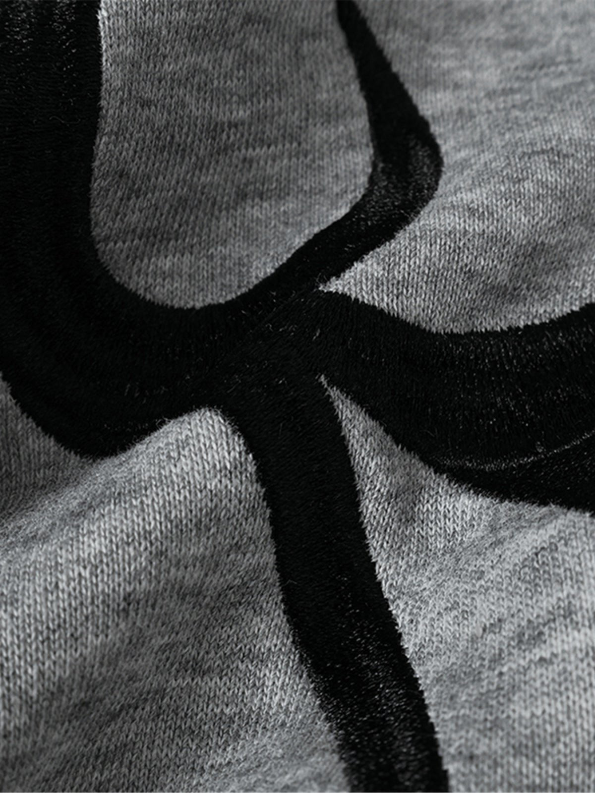 Pantalones deportivos tribales – gris, detalle de la textura del estampado | XoKool