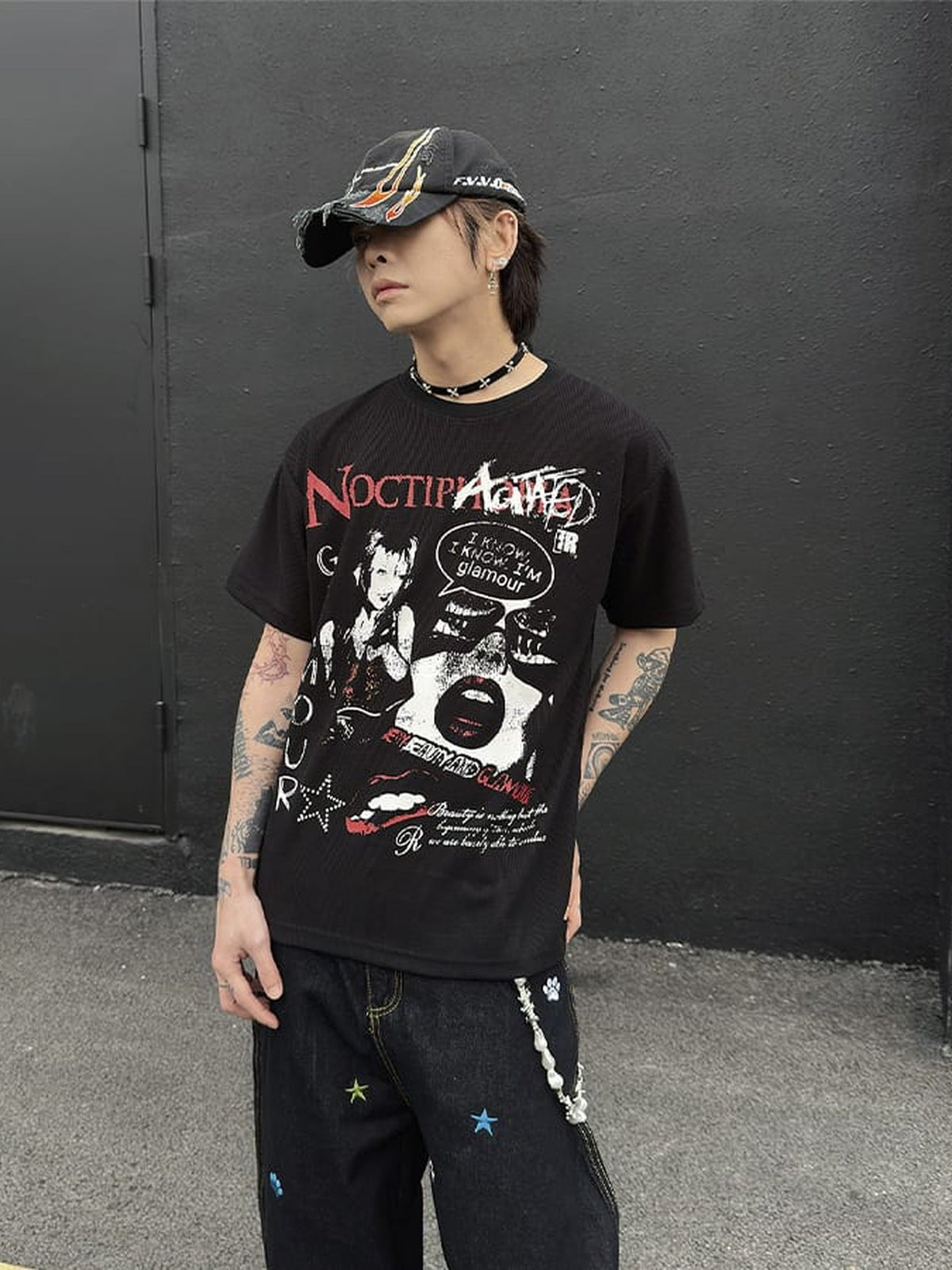 Waffle knit graphic tee – street photo | XoKool