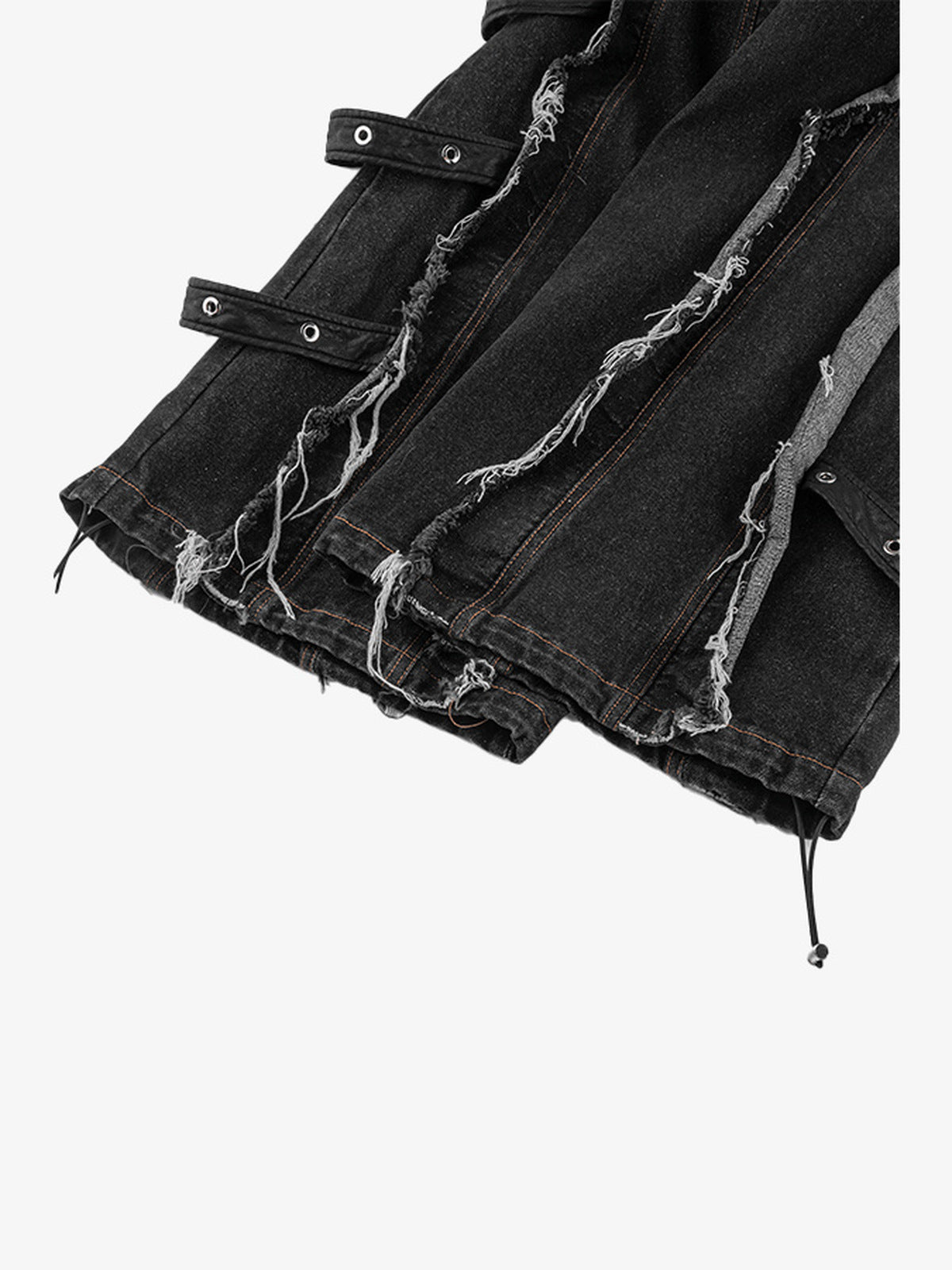 Black frayed jeans – hem tabs close-up | XoKool