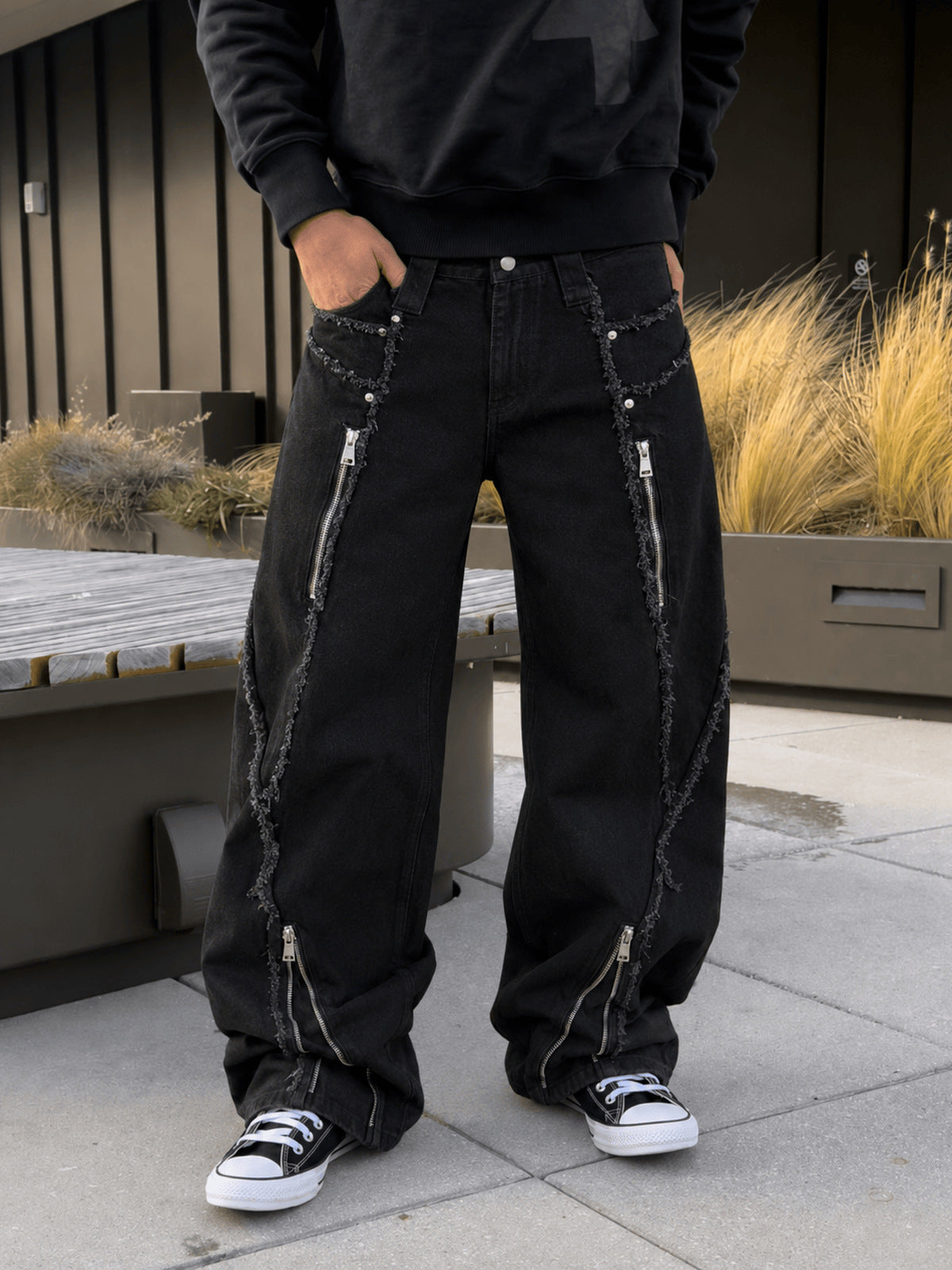 Schwarze Wide Leg Jeans mit Reißverschluss – Streetfoto, Vorderseite | XoKool