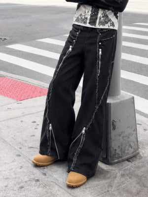 Schwarze Wide Leg Jeans mit Reißverschlüssen und ausgefransten Nähten – Streetfoto, Beine | XoKool