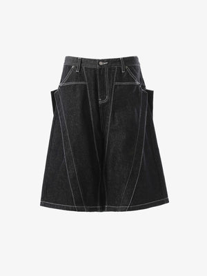Jorts negros de pierna ancha con costuras blancas en contraste – Negro, frente plano | XoKool