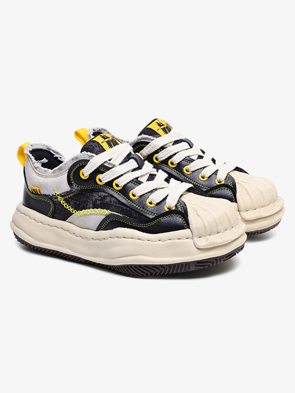 Black and yellow sneakers – pair, side | XoKool