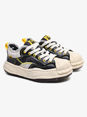 Black and yellow sneakers – pair, side | XoKool