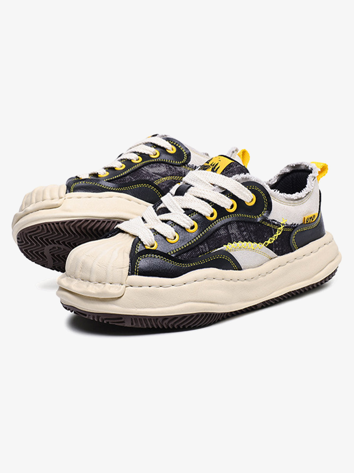 Black and yellow sneakers – pair, side (reverse) | XoKool