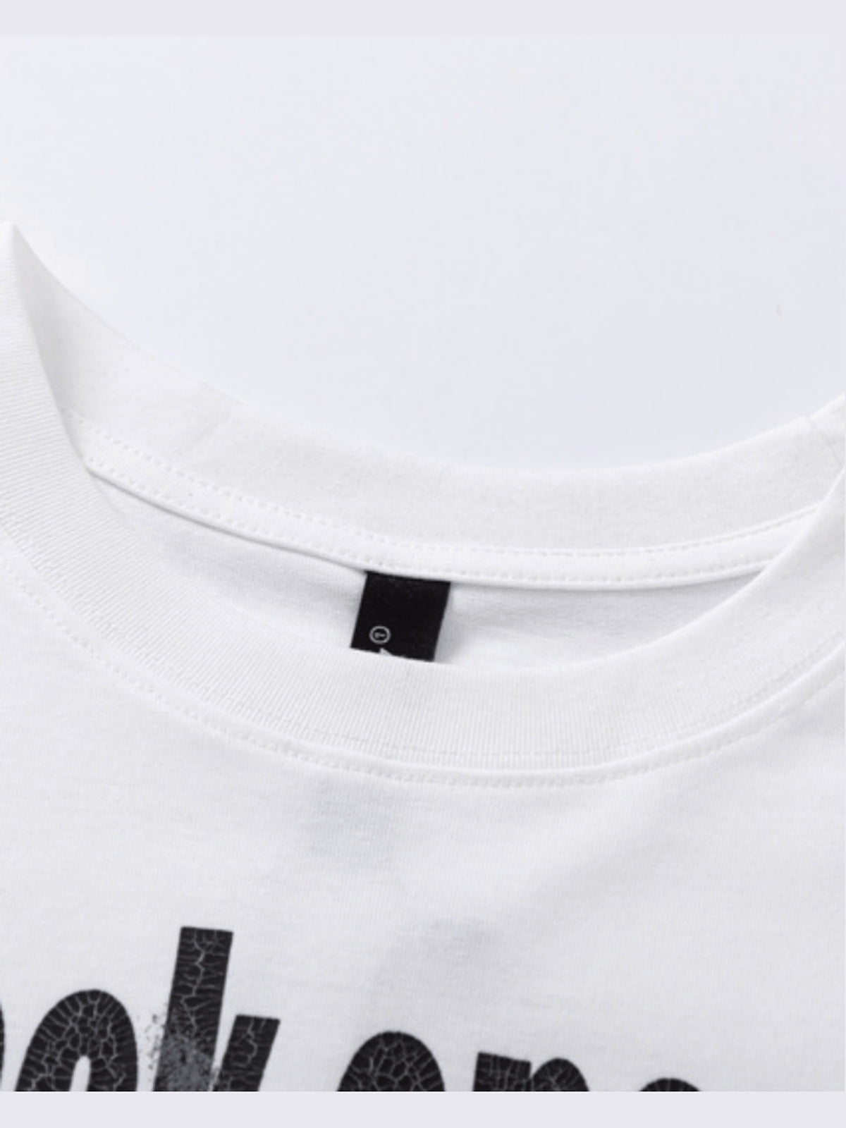 Camiseta sin mangas – blanco, detalle de la etiqueta del cuello | XoKool