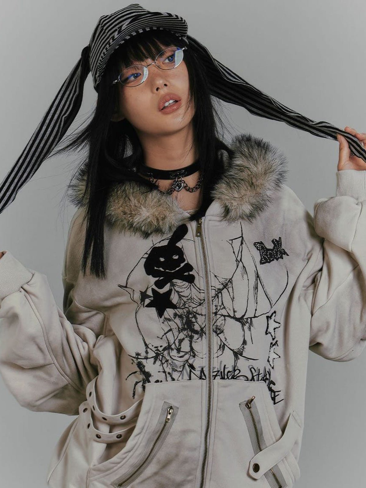 Hoodie mit Hasenohren – am Model, Nahaufnahme | XoKool