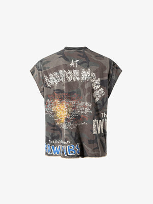 Ärmelloses Camo Shirt mit Graffiti-Print am Rücken – Rückseite flach mit Graffiti-Print | XoKool
