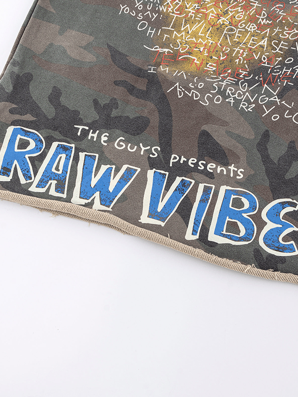 Ärmelloses Camo Shirt – Graffiti-Schriftzug im Detail | XoKool