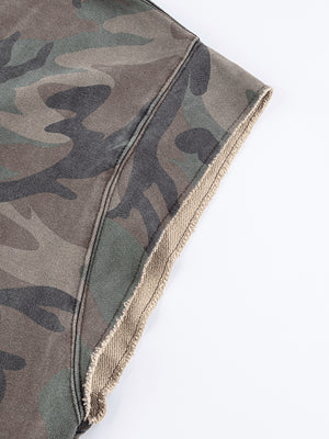 Ärmelloses Camo Shirt – Armausschnitt mit offener Kante im Detail | XoKool
