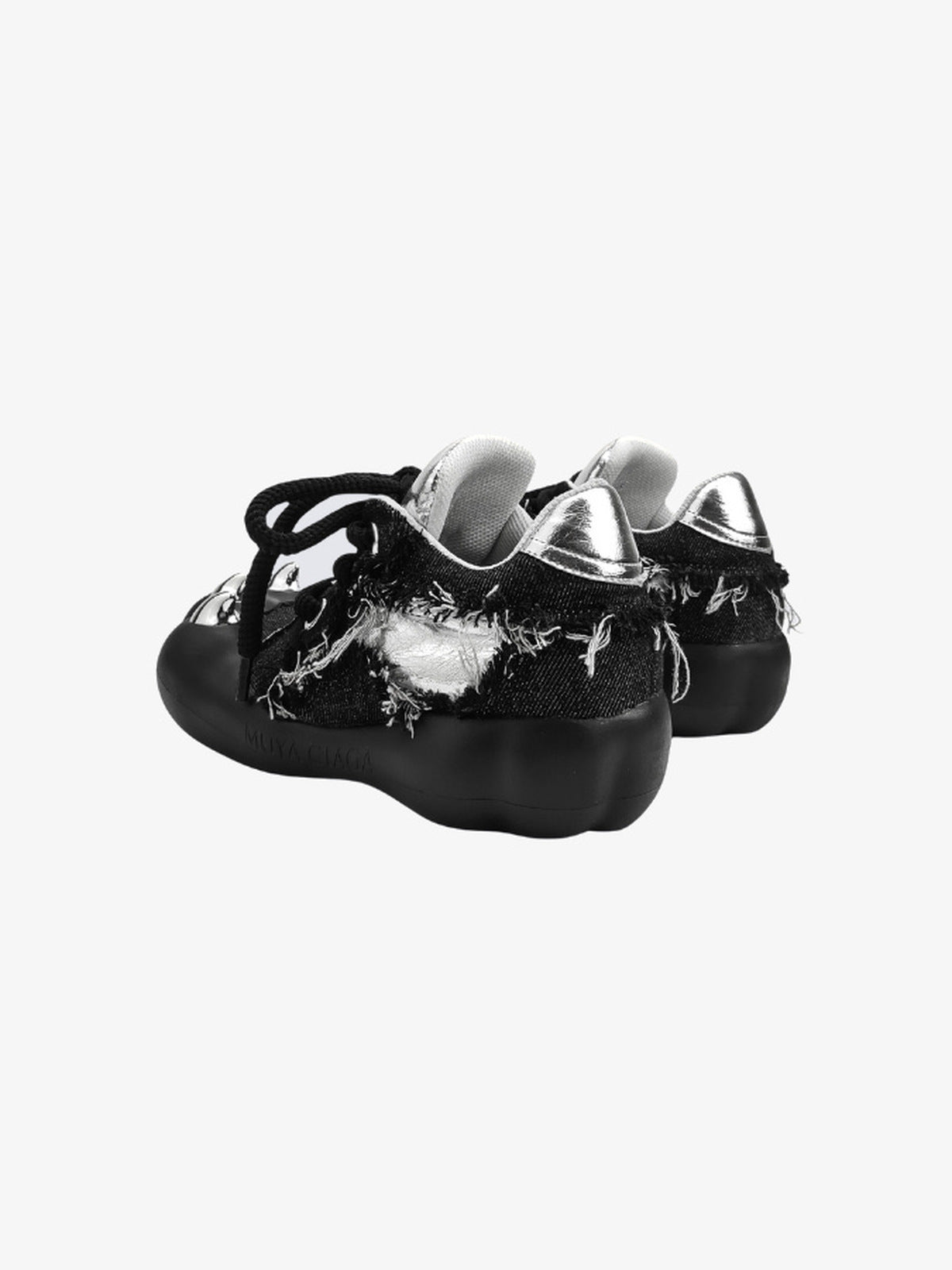 Claw Toe Chunky Sneaker in Distressed Schwarz – Rückseite/Ferse | XoKool