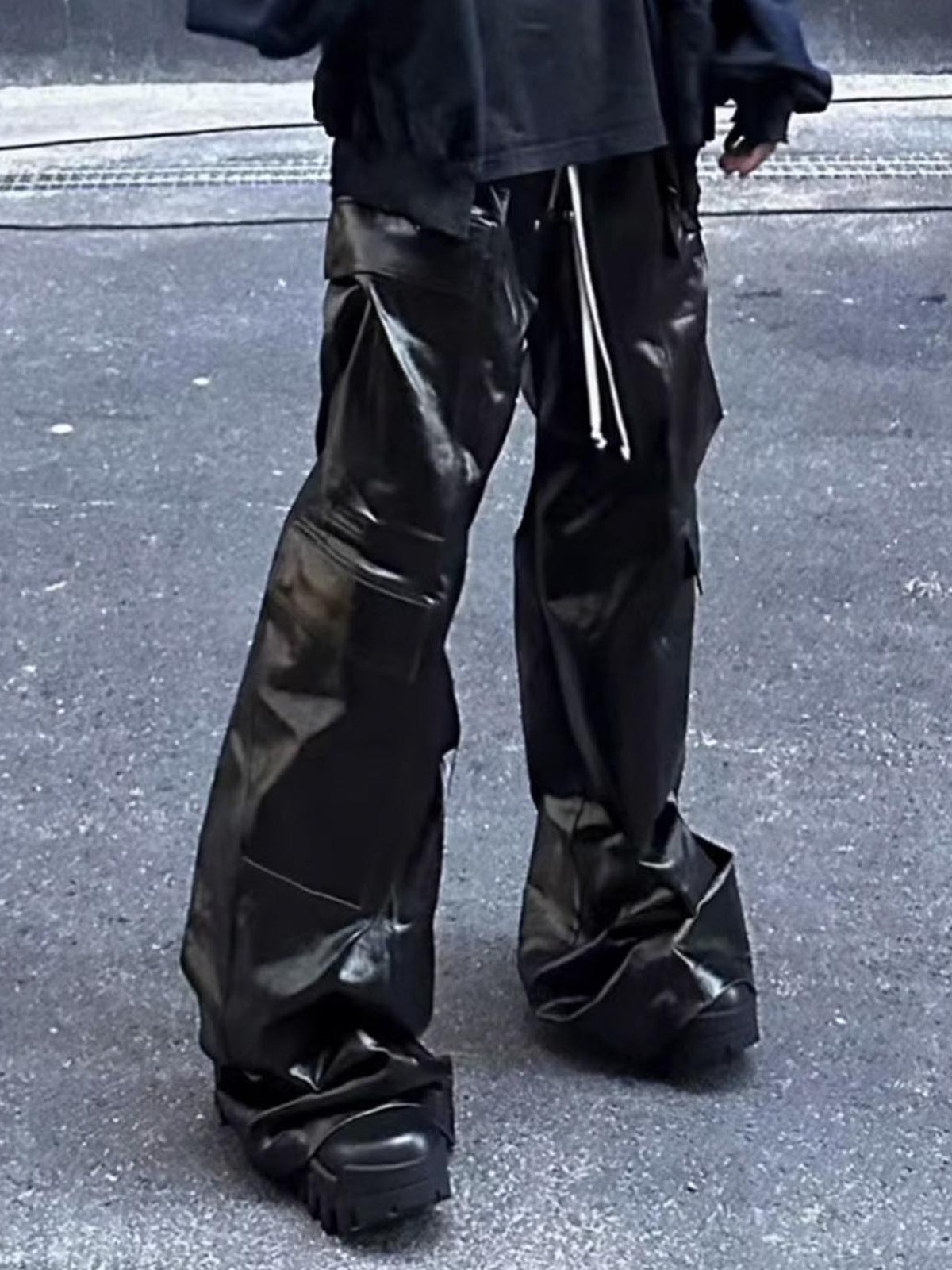 Coated cargo pants – Street photo, legs | XoKool