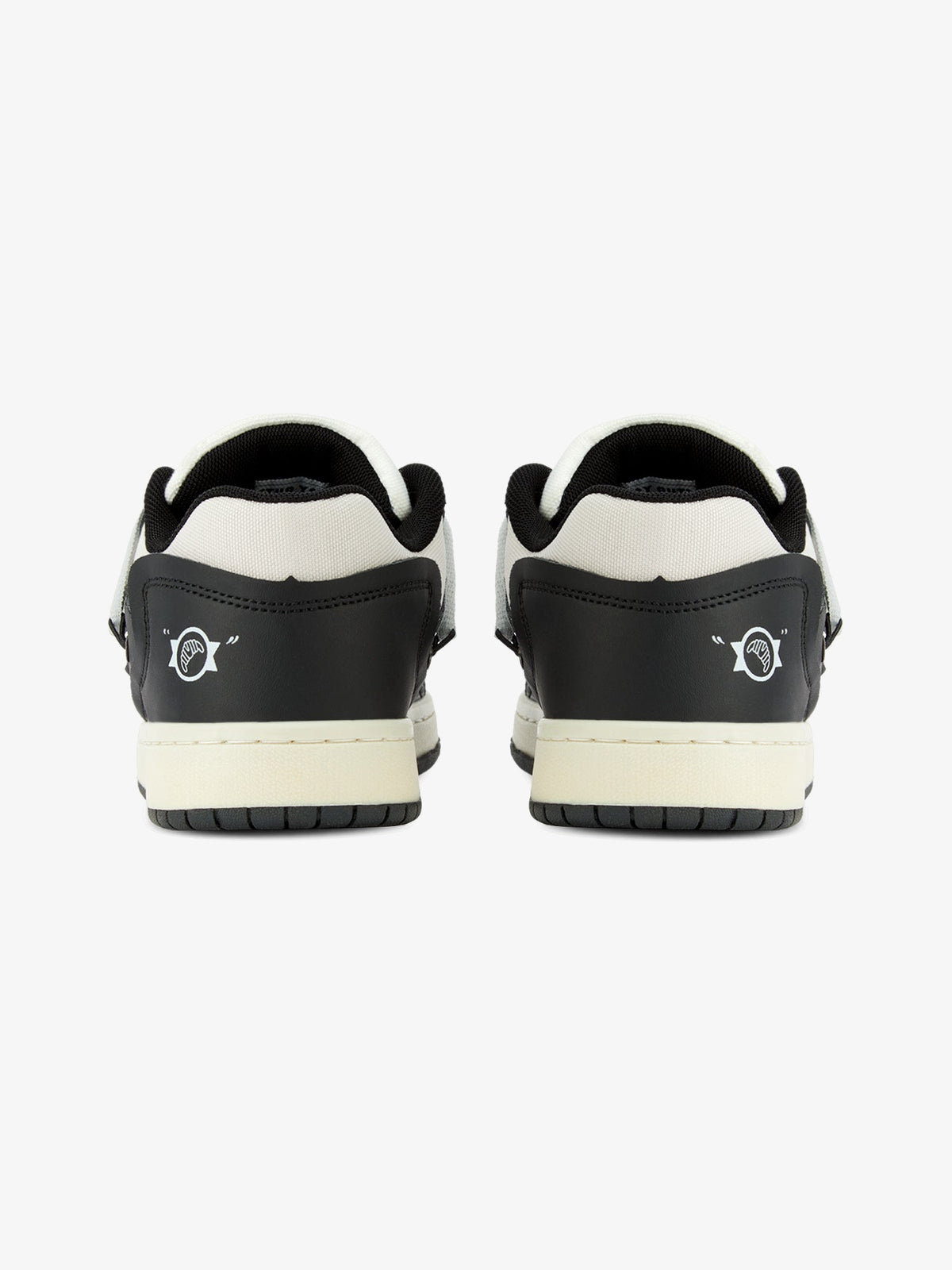 Star patch skate sneakers – heels, back view | XoKool