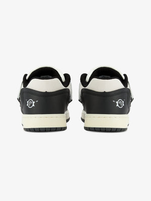 Star patch skate sneakers – heels, back view | XoKool
