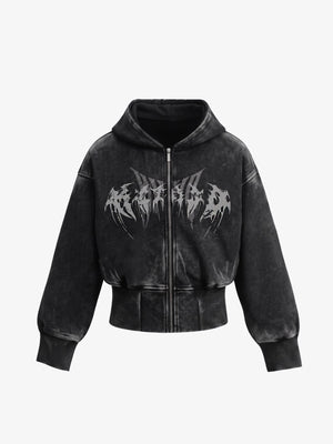 Hoodie corto con cierre, acid wash y letras estilo metal – vista frontal | XoKool