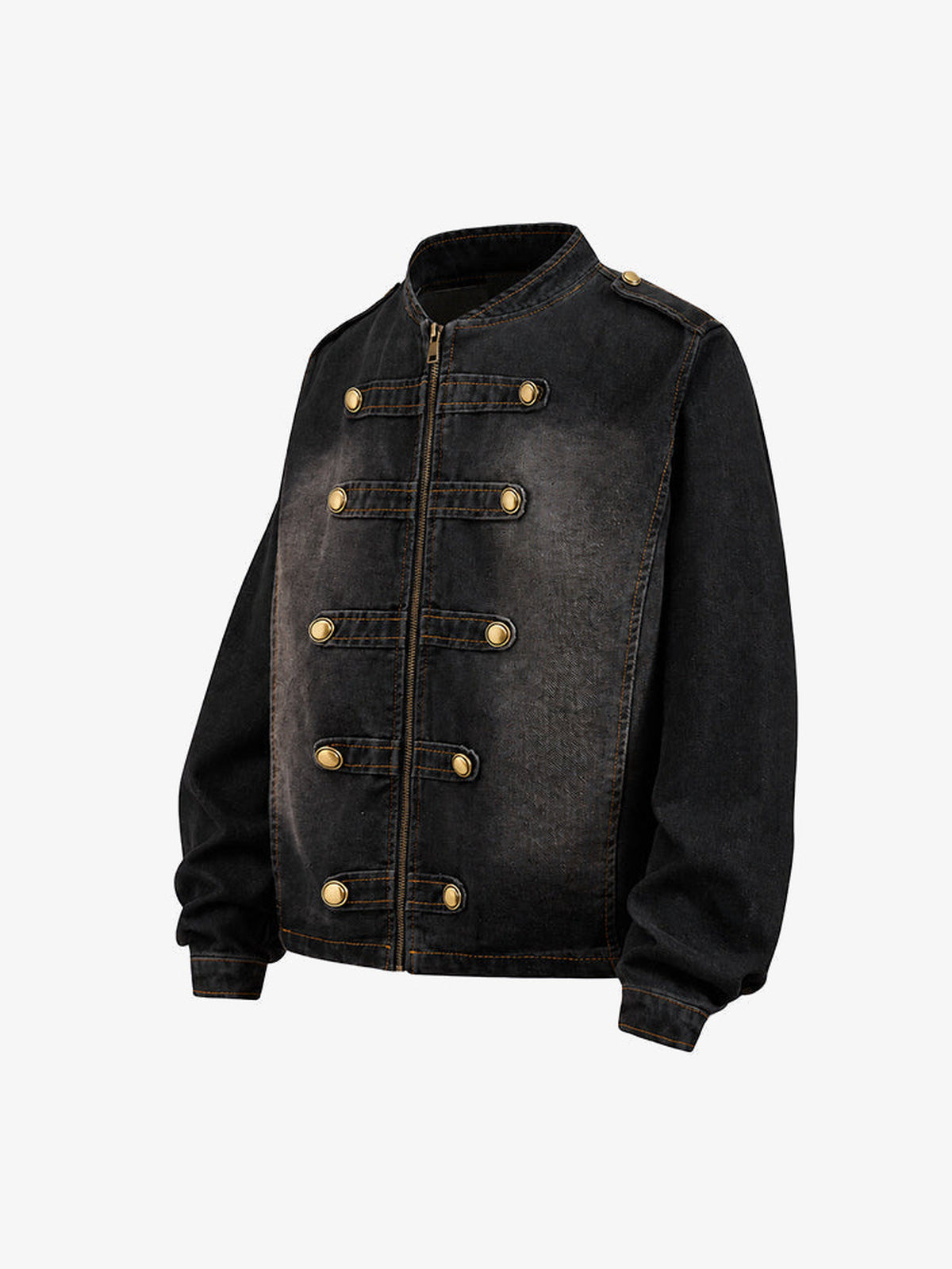 Cropped Military Jeansjacke mit Druckknopf-Riemen – Washed Schwarz, schräg von vorne | XoKool