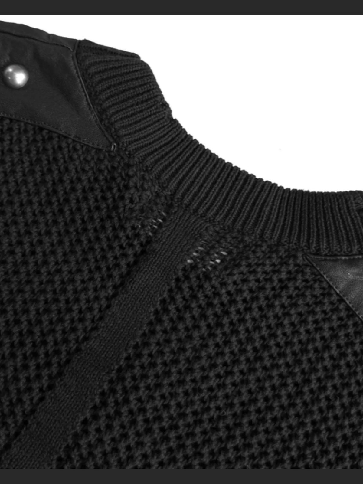 Waffelstrick-Pullover – Schulterpartie und Strick Nahaufnahme | XoKool