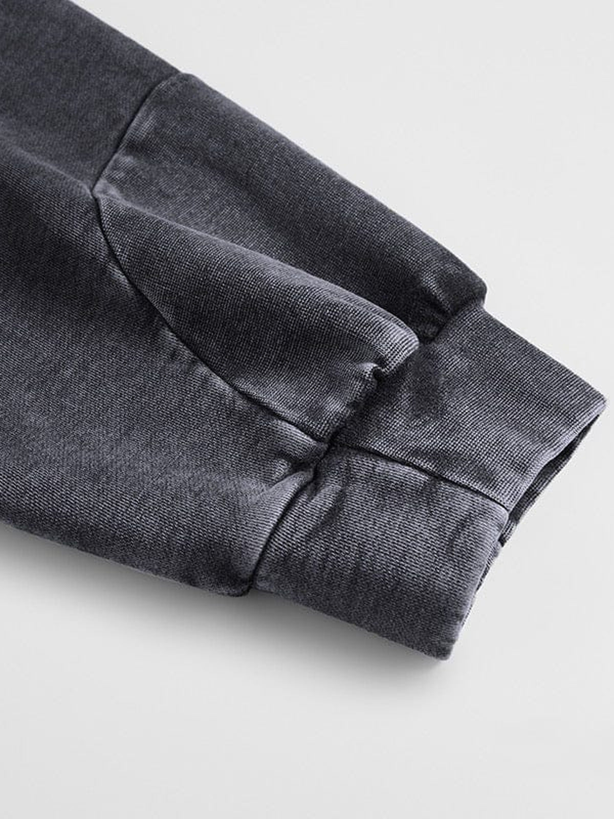 Washed Zip Hoodie Set – Nahaufnahme des Ärmelbündchens | XoKool