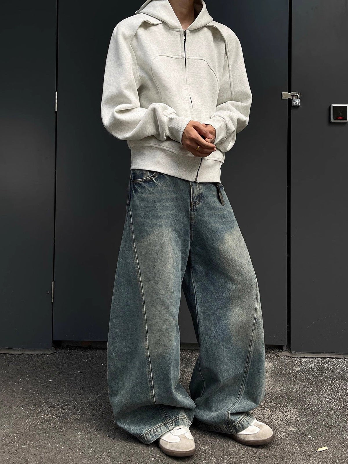Jeans curvos – en modelo, vista frontal | XoKool