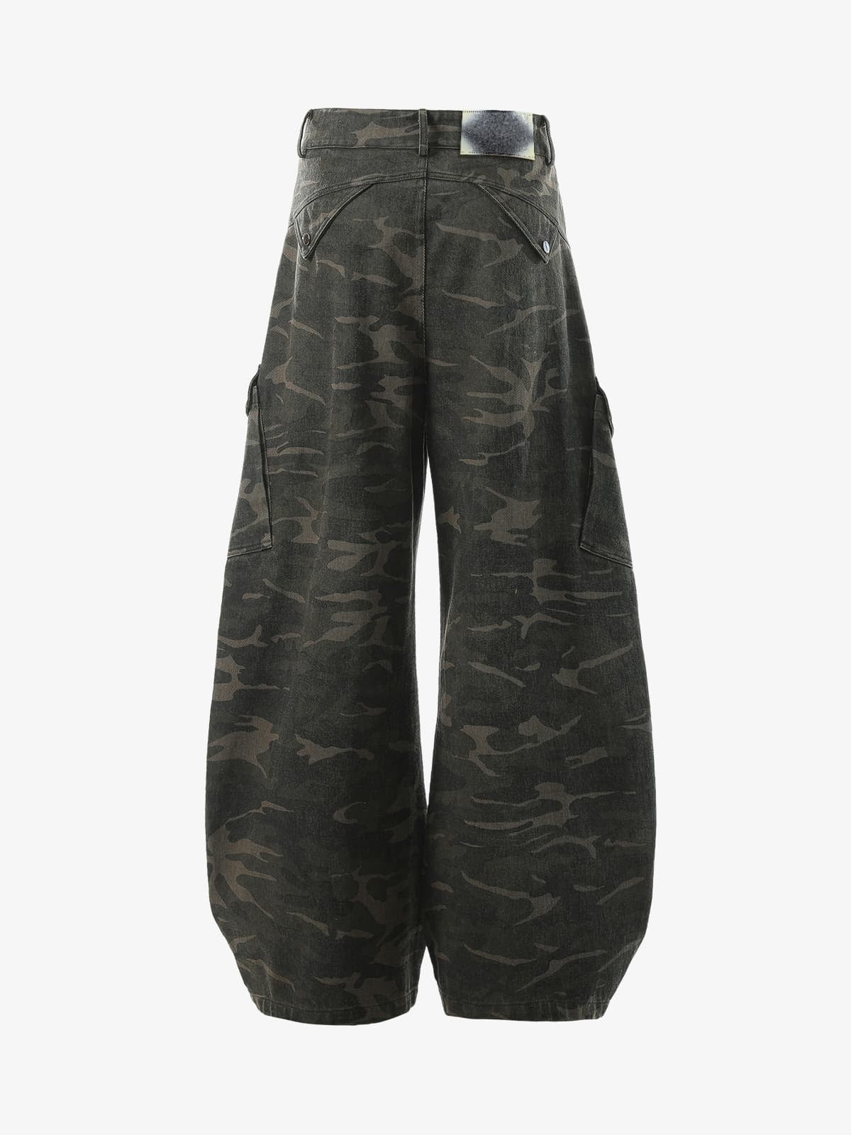 Dark Camo Barrel Cargo Pants – back view | XoKool
