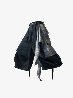 Cargo Jeansshorts in Dunkelindigo mit Karo-Einsatz – Dunkelindigo, Vorderseite flach mit Karo-Einsatz | XoKool