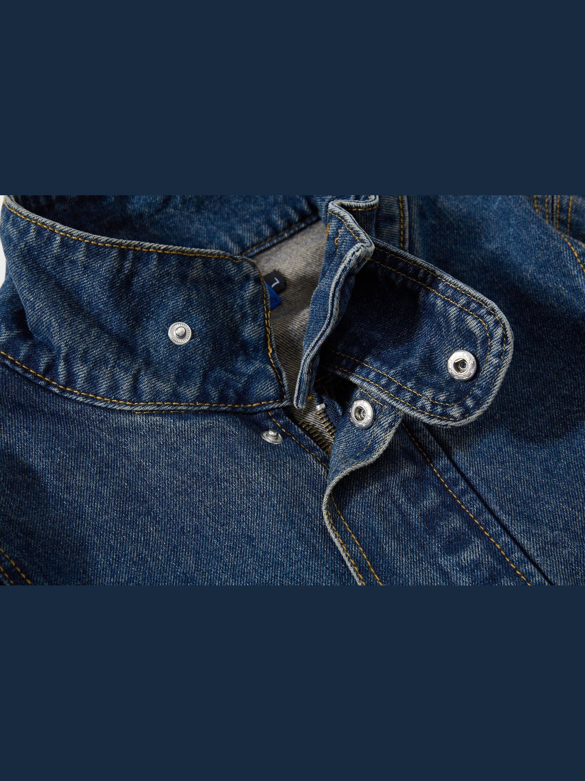 Jeans-Bomberjacke – Kragendruckknopf, zweite Ansicht | XoKool